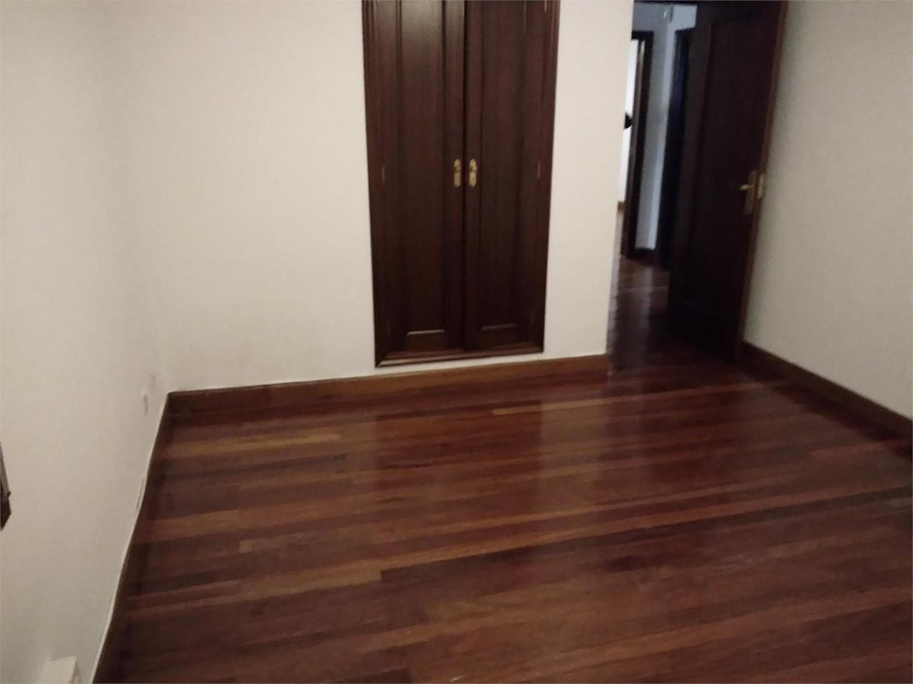 Foto 10 PISO  EN  ALFONSO  13   FRENTE  COLEGIO  DOROTEAS